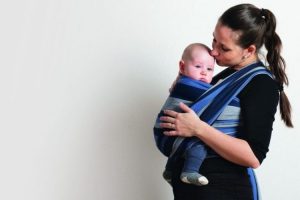 porter son bebe des la naissance